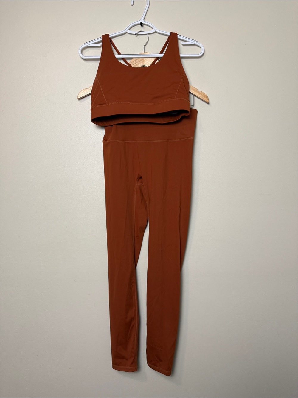 High-Rise Active Leggings and Sports Bra Set - Rust size s/m